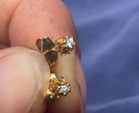 Maličké diamantové náušnice 0,04 ct 